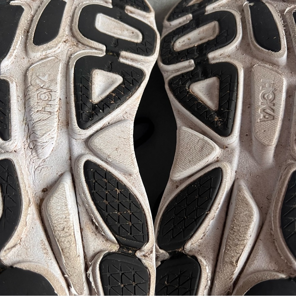 Hoka One One Bondi 8 Women's Wide Cushioned Running Shoe Sneaker Black White 8.5 - Picture 12 of 17